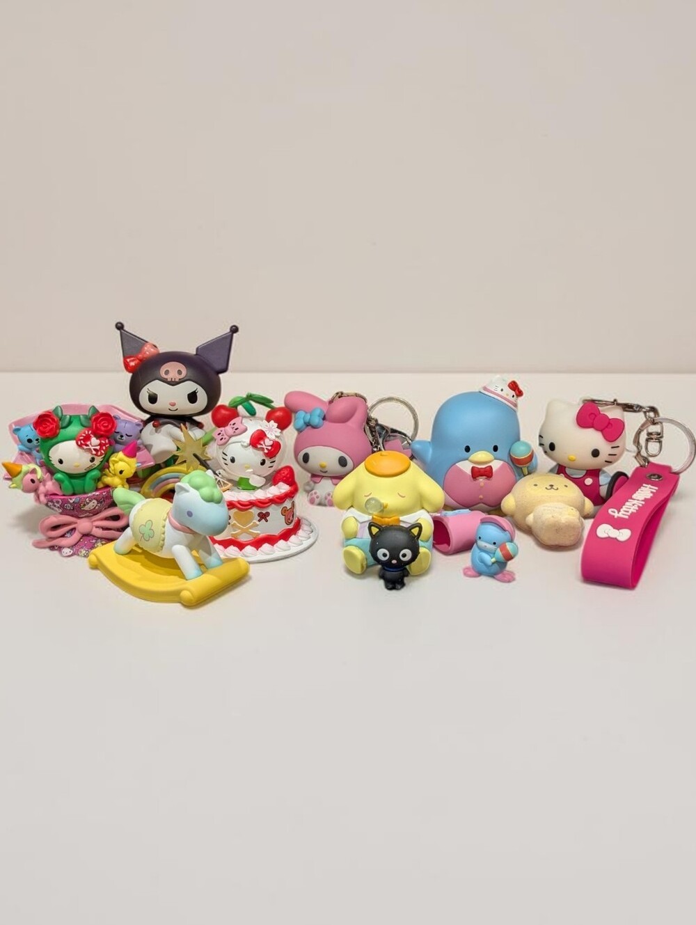 Sanrio Character & Keychain Lot - Hello Kitty Kuromi My Melody TuxedoSam